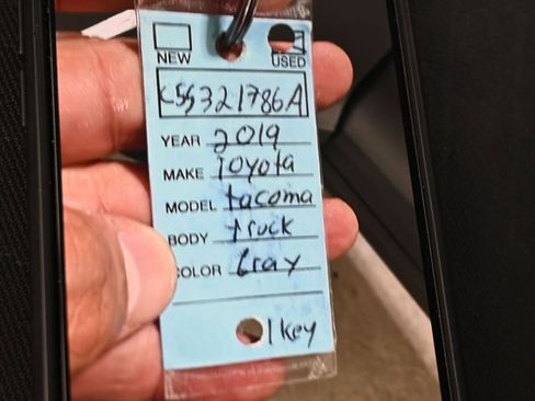 Used 2019 Toyota Tacoma TRD Off-Road image 18