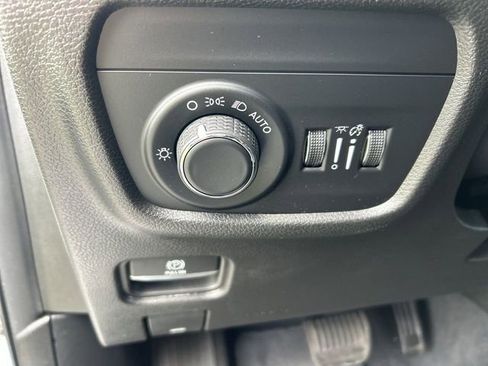 Certified 2023 Jeep Grand Cherokee Altitude image 17