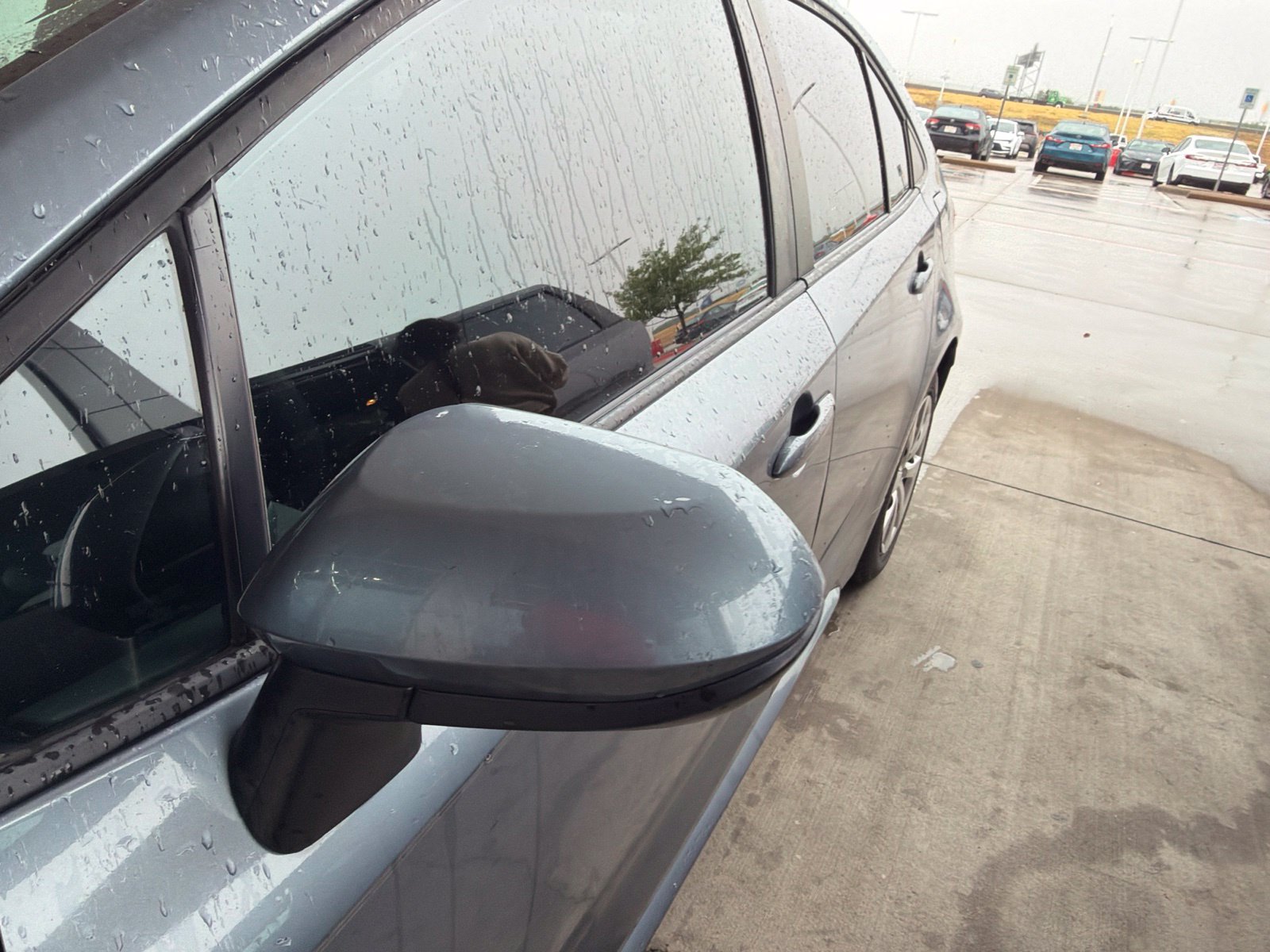 Used 2021 Toyota Corolla LE FWD image 4