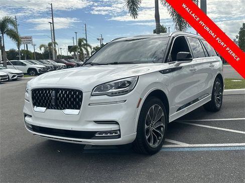 Used 2022 Lincoln Aviator Grand Touring w/ Equipment Group 301A image 3