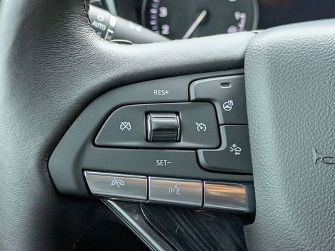 Certified 2024 Cadillac XT6 Premium Luxury w/ Technology Package AWD/4WD image 28