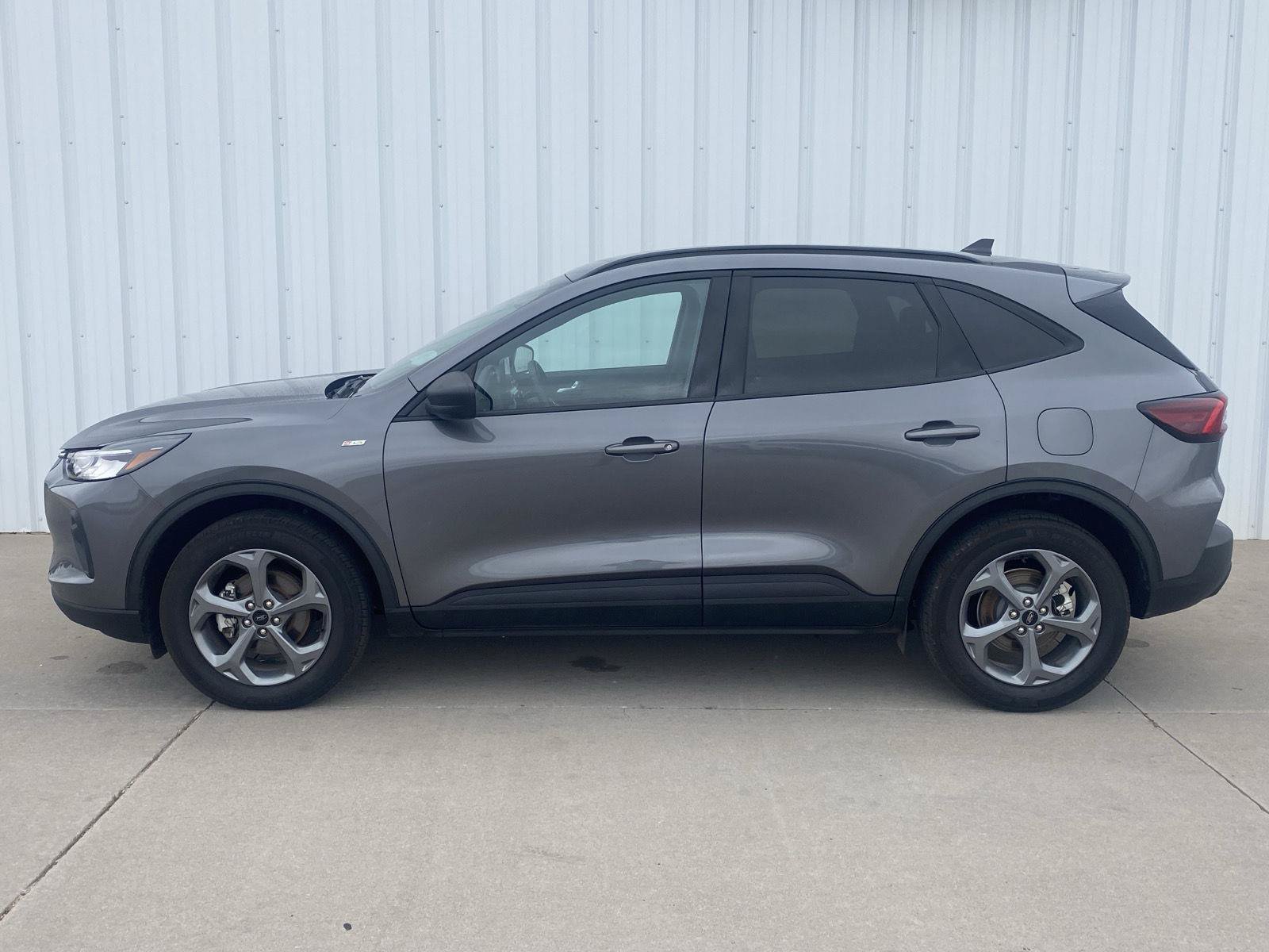 Used 2025 Ford Escape ST-Line AWD/4WD image 8