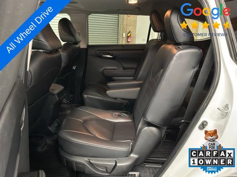 Used 2023 Toyota Highlander XLE AWD/4WD image 18