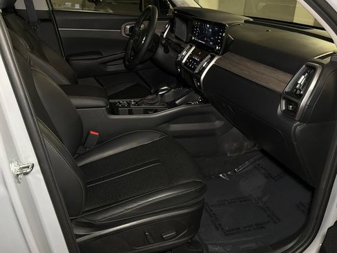 Certified 2023 Kia Sorento X-Line EX AWD/4WD image 12