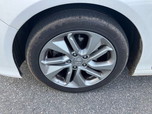 Used 2018 Honda Accord LX image 30