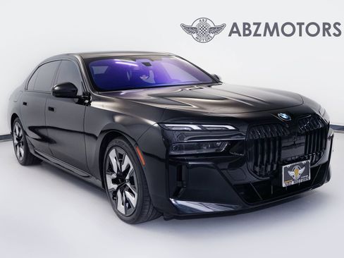 Used 2023 BMW 760i xDrive w/ Luxury Rear Seating Package image 1