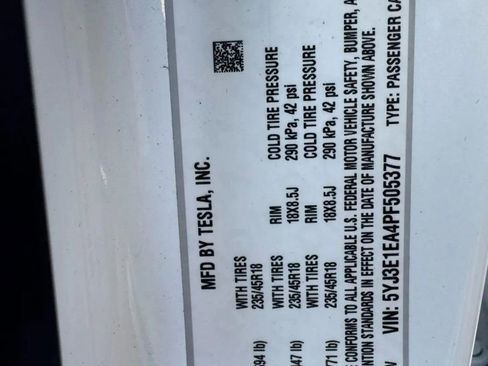 Used 2023 Tesla Model 3 Standard Range image 33