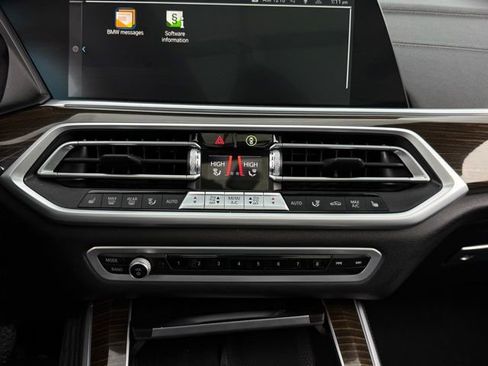 Used 2023 BMW X5 xDrive45e image 27