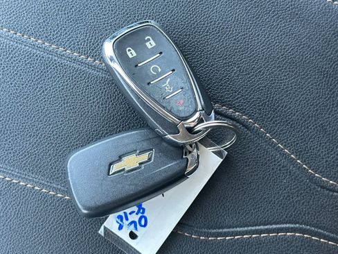 Used 2020 Chevrolet Traverse RS FWD image 30