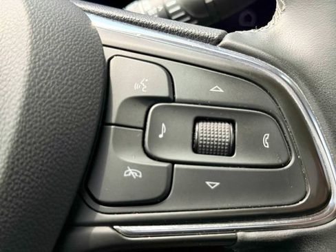 Used 2024 Buick Encore GX Preferred AWD/4WD image 23
