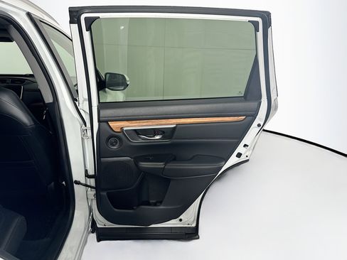 Used 2019 Honda CR-V Touring image 32