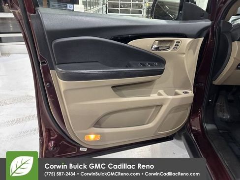 Used 2017 Honda Pilot Elite image 18