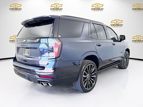 Used 2025 Chevrolet Tahoe High Country AWD/4WD image 7