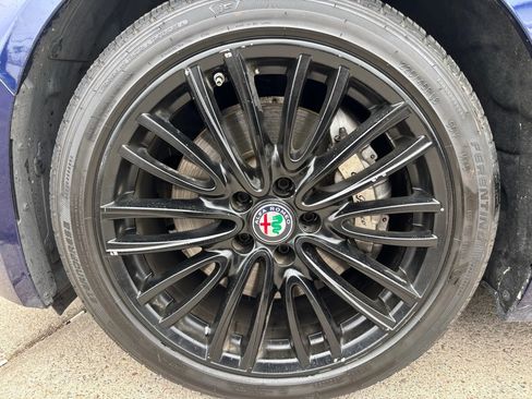 Used 2017 Alfa Romeo Giulia Ti w/ TI Lusso Light Wood Package image 43