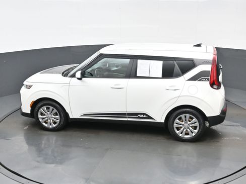 Used 2021 Kia Soul LX FWD image 32