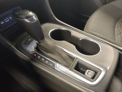 Used 2020 Chevrolet Equinox LT image 26