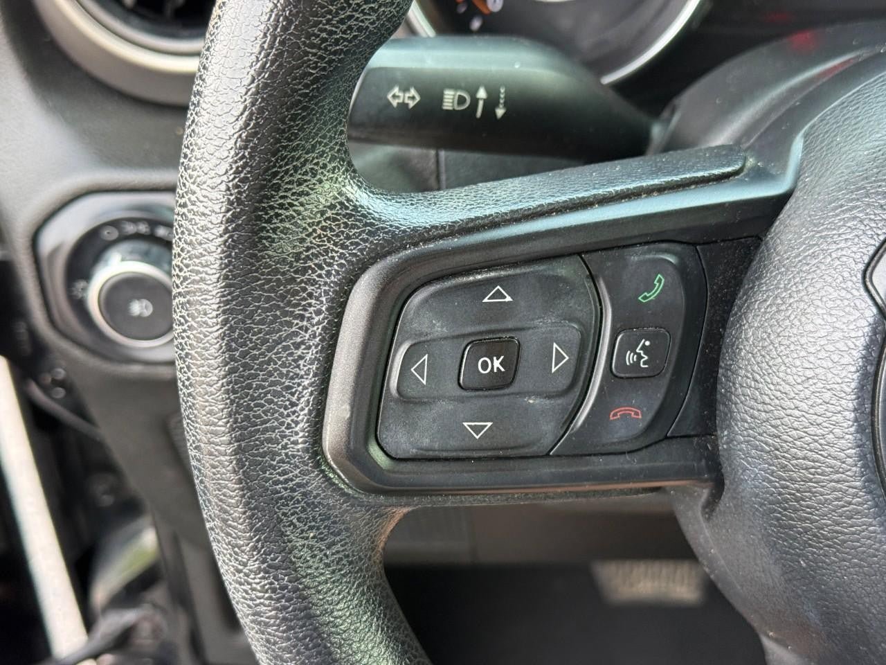 Used 2018 Jeep Wrangler Unlimited Sport AWD/4WD image 16