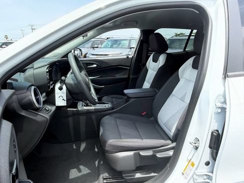 New 2026 Chevrolet Trax LS w/ LS Convenience Package FWD image 5