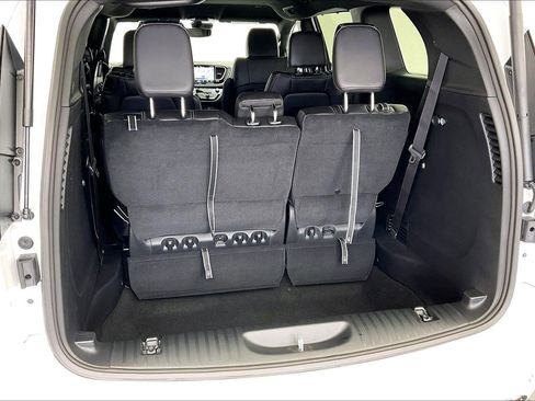 New 2026 Chrysler Pacifica Select image 11