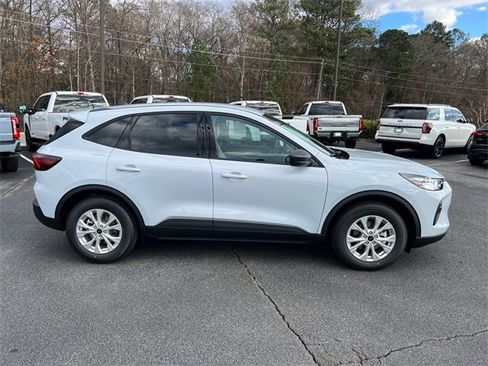 Used 2025 Ford Escape Active w/ Cold Weather Package image 8