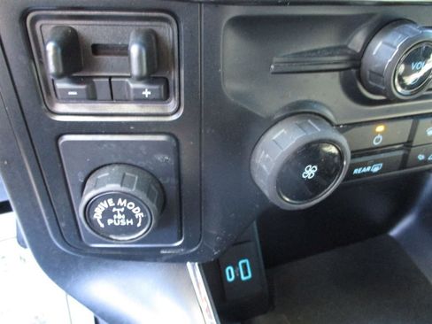 Used 2024 Ford F150 STX image 19