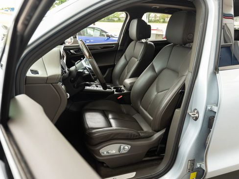 Used 2018 Porsche Macan S AWD/4WD image 17