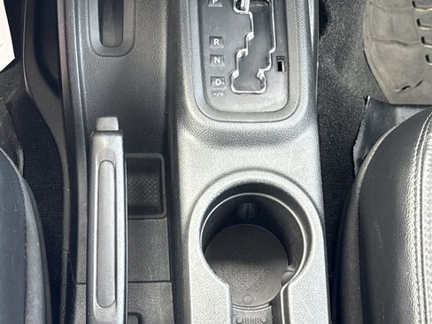Used 2018 Jeep Wrangler Unlimited Sahara AWD/4WD image 22