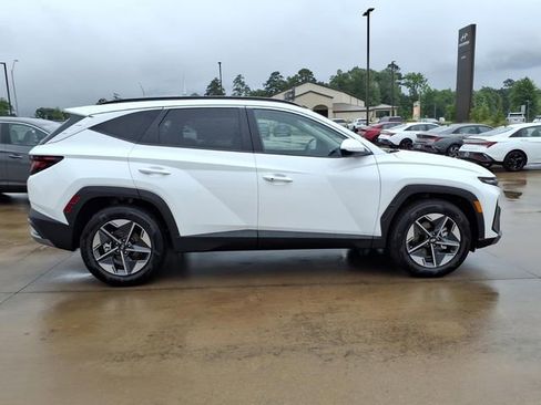 New 2026 Hyundai Tucson SEL FWD image 2