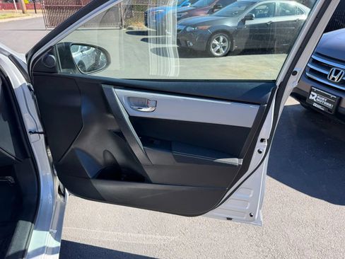 Used 2017 Toyota Corolla LE FWD image 14