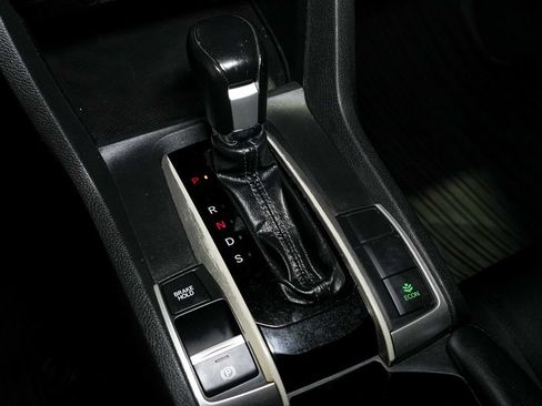 Used 2020 Honda Civic Sport image 22