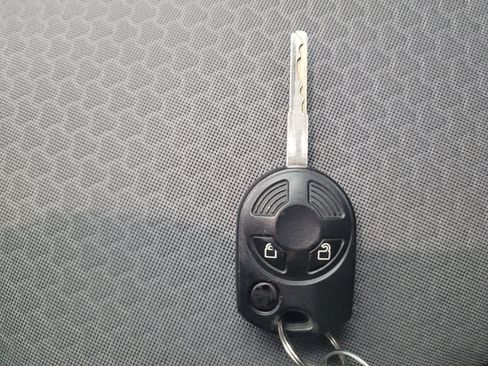 Used 2018 Ford Escape SE AWD/4WD image 32