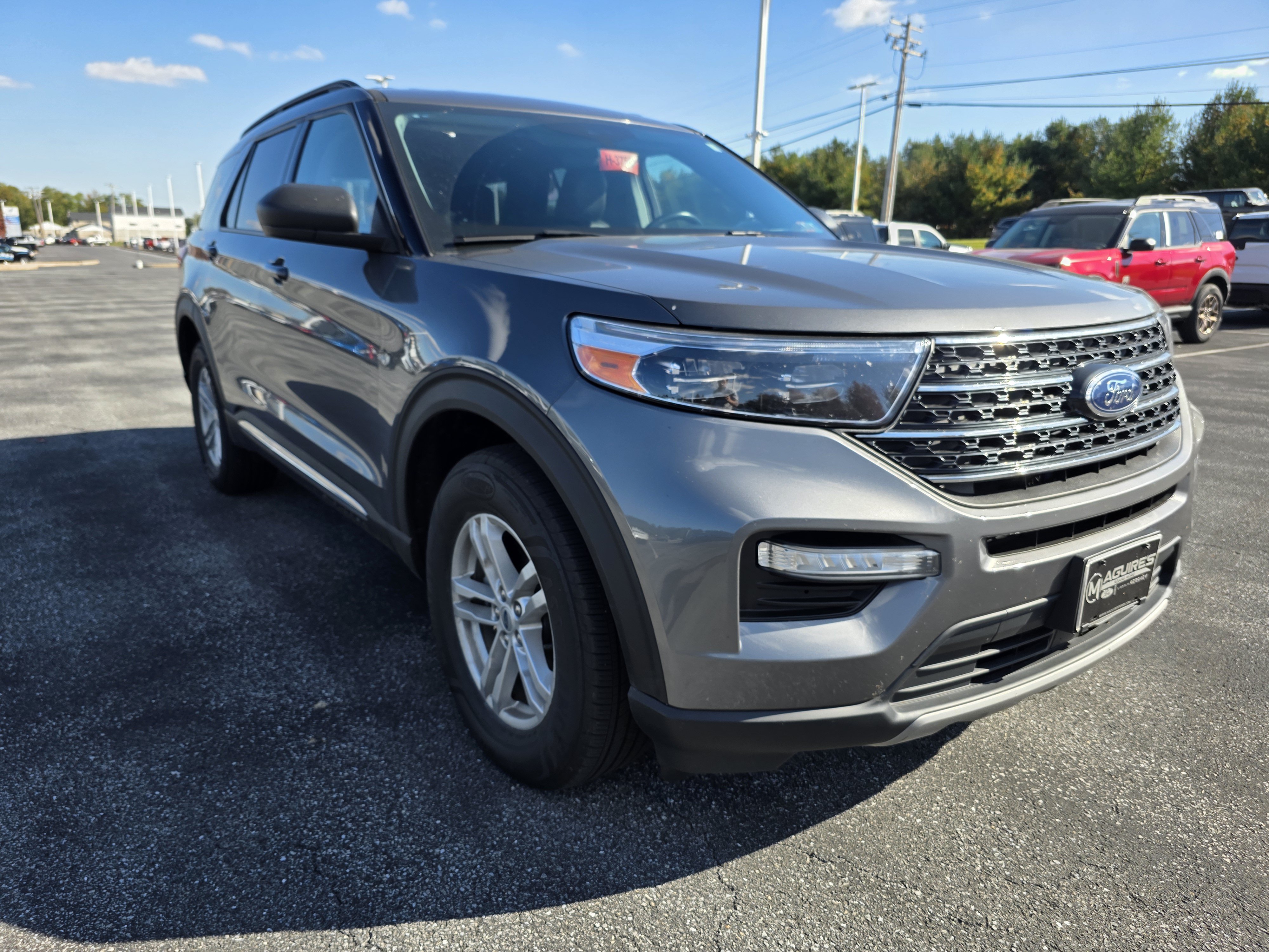 Certified 2023 Ford Explorer XLT w/ Equipment Group 202A AWD/4WD image 6