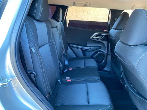 Used 2022 Mitsubishi Outlander ES image 37