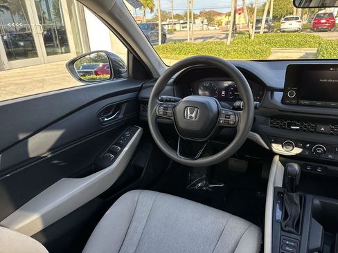 Used 2024 Honda Accord EX image 21
