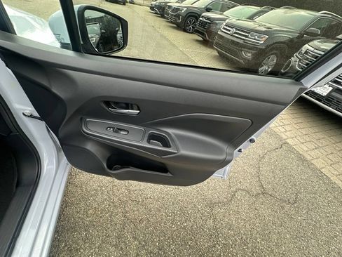 Used 2025 Nissan Versa SV w/ Trunk Package FWD image 32