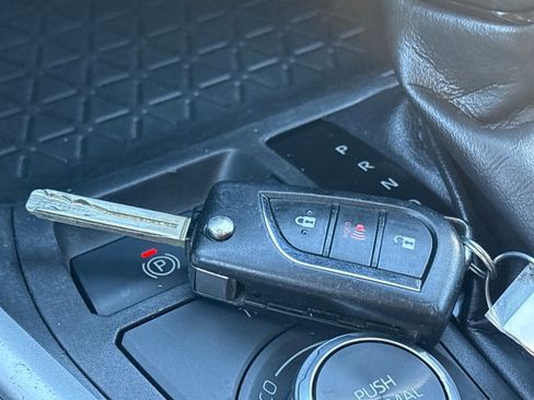 Used 2022 Toyota RAV4 LE image 37