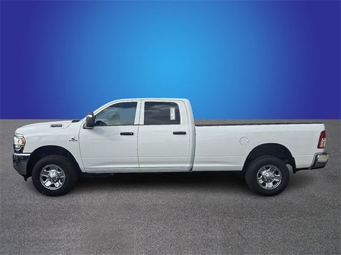 Used 2023 RAM 3500 Tradesman w/ Chrome Appearance Group image 7