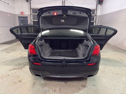 Used 2015 BMW 740Li image 11