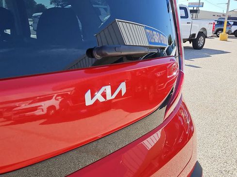 Used 2024 Kia Soul LX w/ Option Group 015 FWD image 11