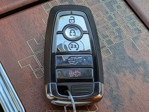 New 2025 Lincoln Navigator Black Label AWD/4WD image 30