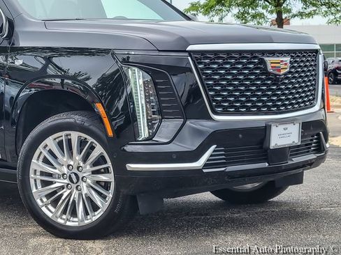 New 2026 Cadillac Escalade Luxury AWD/4WD image 3