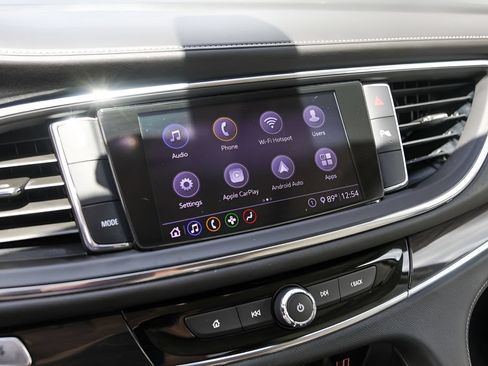 Used 2020 Buick Enclave Essence FWD image 16