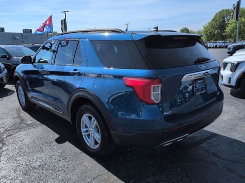 Used 2021 Ford Explorer XLT w/ Equipment Group 202A AWD/4WD image 5