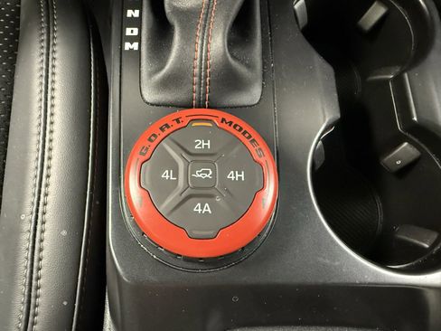 New 2025 Ford Bronco Raptor image 25