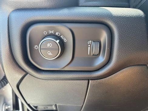 Used 2024 RAM 2500 Big Horn AWD/4WD image 14