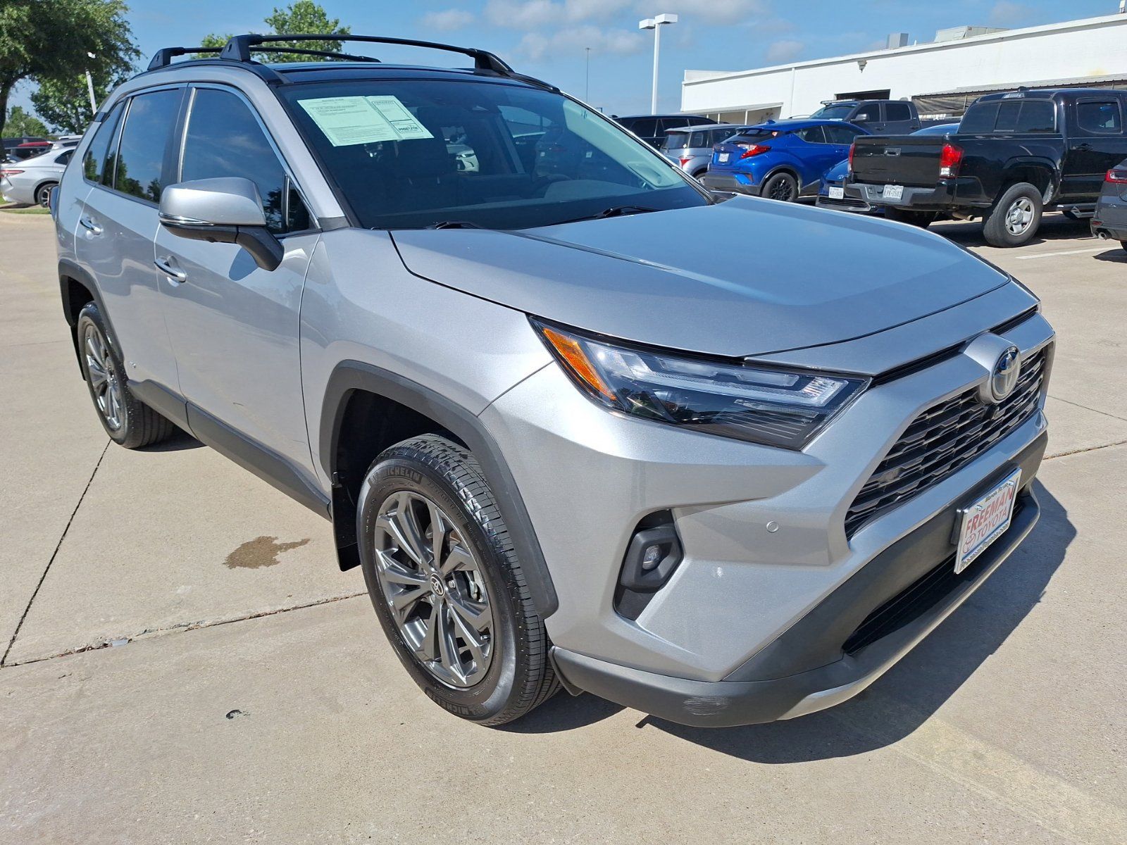 Used 2023 Toyota RAV4 Limited AWD/4WD image 8