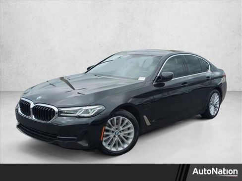 Used 2021 BMW 530e w/ Premium Package image 1