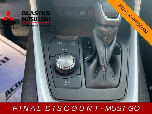 Used 2023 Toyota RAV4 Limited image 71