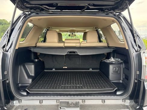 Used 2019 Toyota 4Runner SR5 Premium AWD/4WD image 8