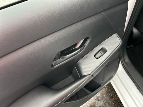Used 2024 Nissan Sentra SV FWD image 19